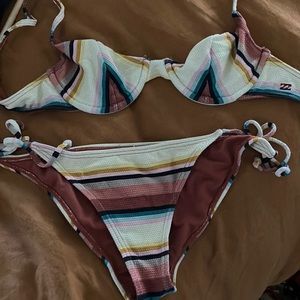Billabong swimsuit two piece